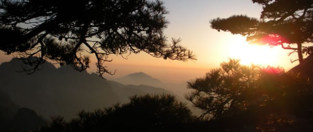 sunsets-on-huangshan01.jpg